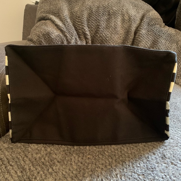 Victoria's Secret Large Tote Bag Carryall Gold Heart Logo VS Black - Picture 5 of 9